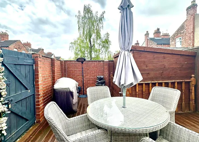 Arthur Street, Stylish 3 Bedroom House